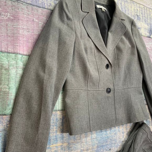 KASPER WOMAN'S SZ 12 PRE-OWNED GRAY  SUIT SET - Picture 6 of 12